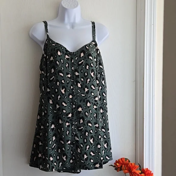 Torrid | Cami Tank/ Swing Green Leopard Top - Picture 9 of 9